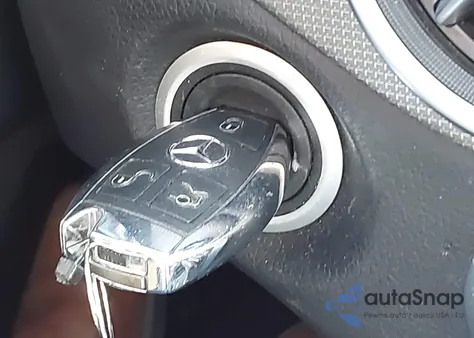 2020 Mercedes-Benz Gla 250 z USA, uszkodzony, nr VIN WDCTG4EB1LU028696